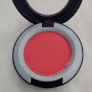 MAC Powder Kiss Soft Matte Eye Shadow Werk, Werk, Werk 0.05 oz New in box